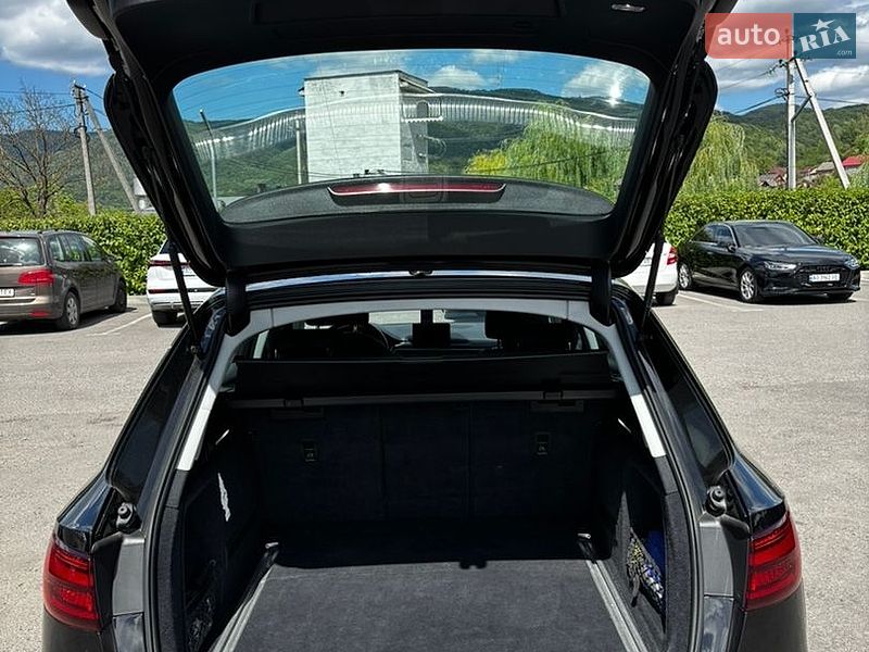 Універсал Audi A4 2018 в Ужгороді