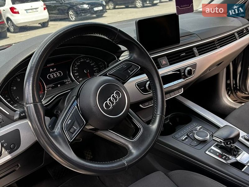 Універсал Audi A4 2018 в Ужгороді