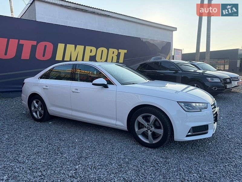 Седан Audi A4 2019 в Стрые