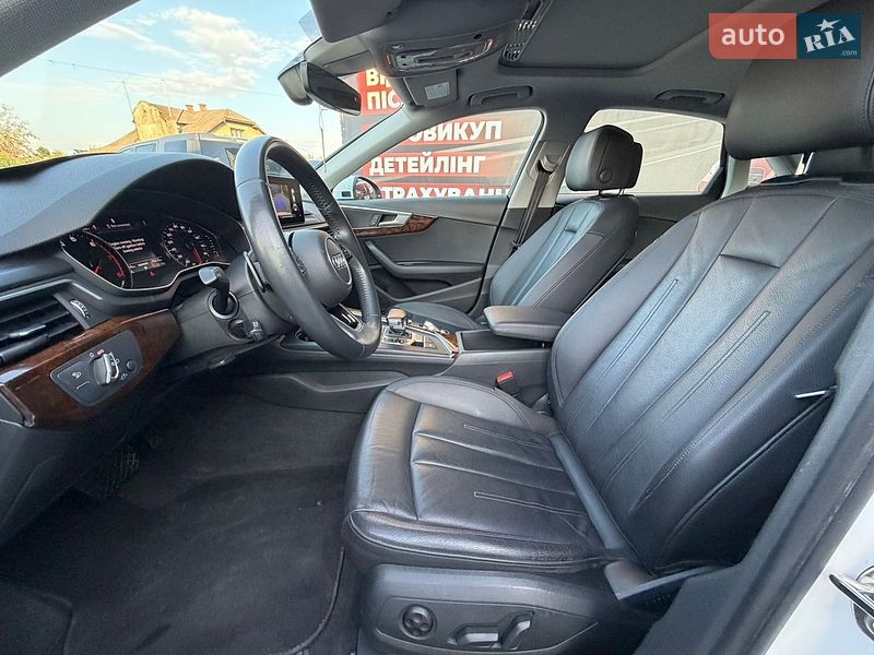 Седан Audi A4 2019 в Стрые
