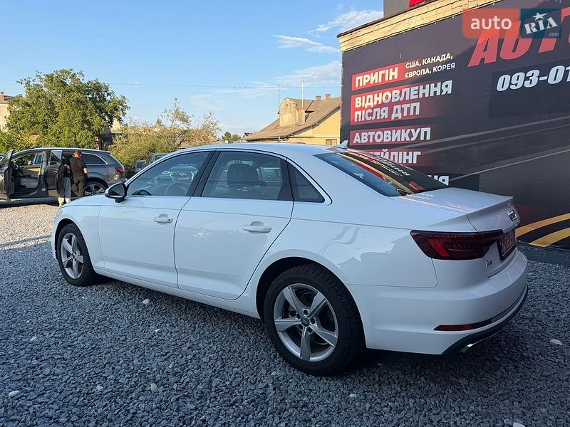 Седан Audi A4 2019 в Стрые