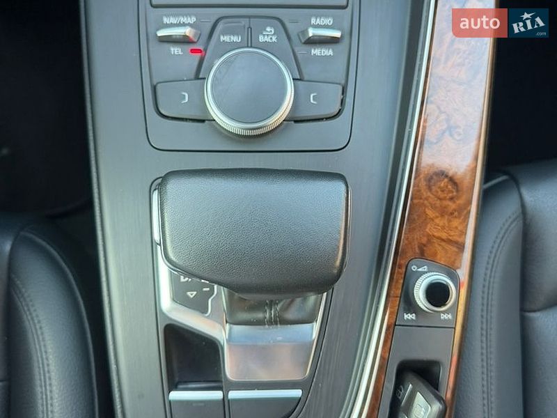 Седан Audi A4 2019 в Стрые