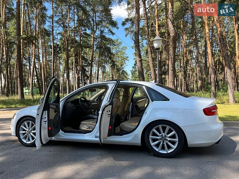 Седан Audi A4 2012 в Чернігові