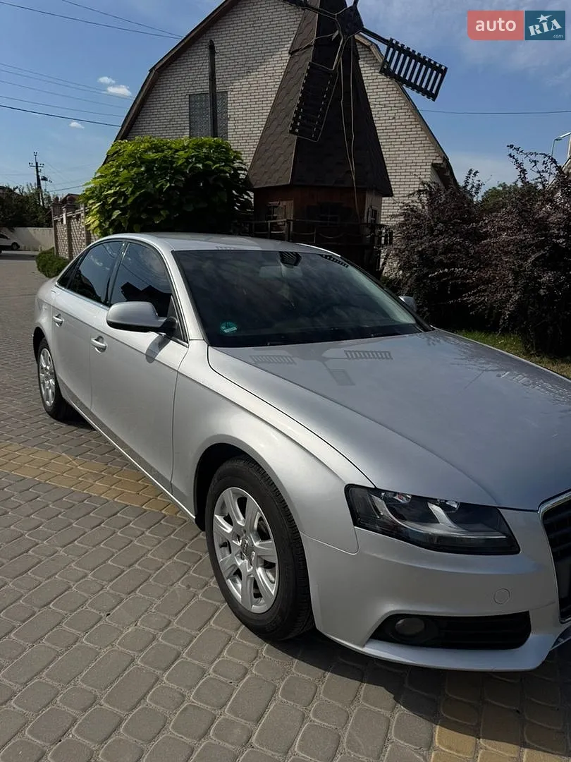 2010 Audi A4 - мініатюра 4