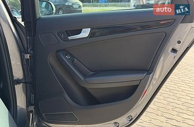 Седан Audi A4 2015 в Львові