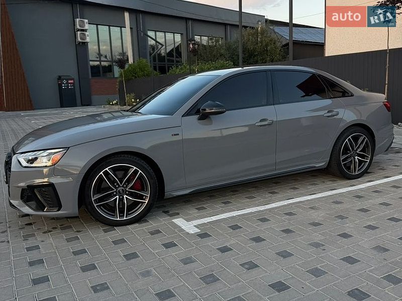 Седан Audi A4 2022 в Коломиї