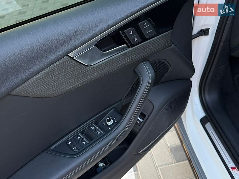 Седан Audi A4 2022 в Коломиї