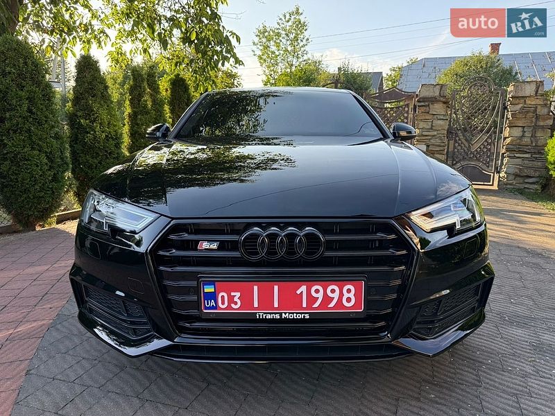 Седан Audi A4 2018 в Стрые
