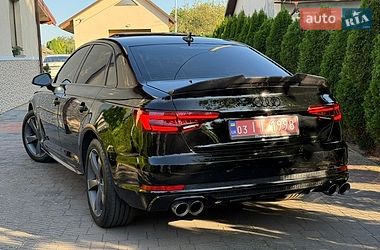 Седан Audi A4 2018 в Стрые