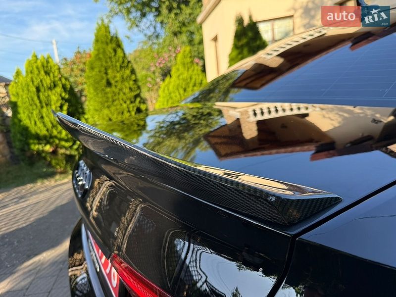 Седан Audi A4 2018 в Стрию