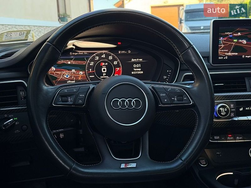 Седан Audi A4 2018 в Стрию