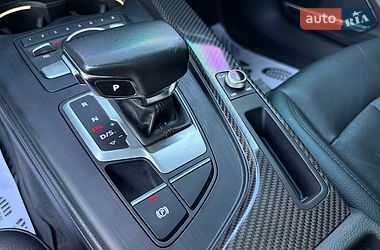 Седан Audi A4 2018 в Стрию