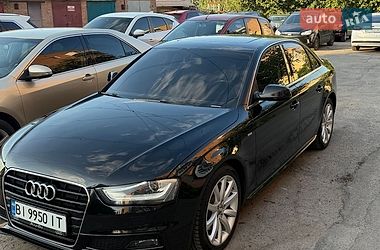 Седан Audi A4 2013 в Полтаве
