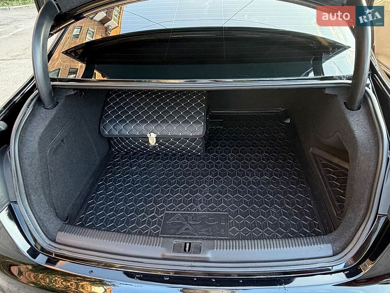 Седан Audi A4 2013 в Полтаве