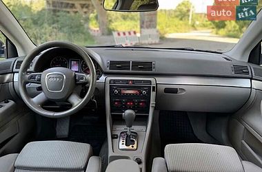 Седан Audi A4 2006 в Днепре