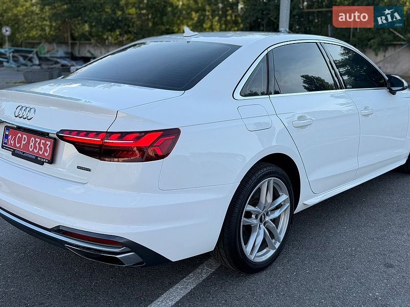 Седан Audi A4 2020 в Киеве