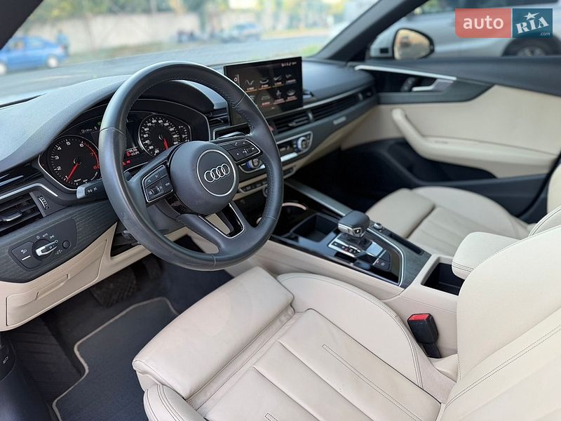 Седан Audi A4 2020 в Киеве