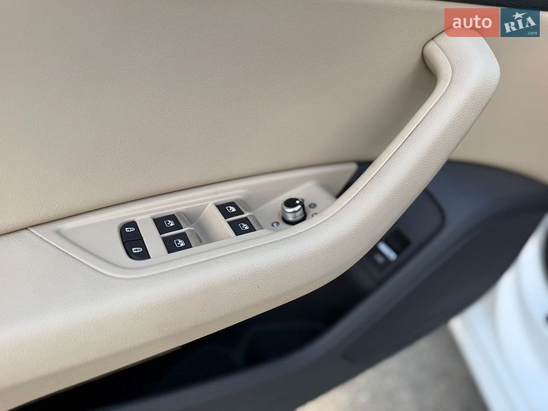 Седан Audi A4 2020 в Киеве