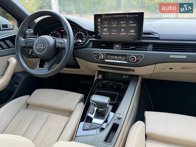 Седан Audi A4 2020 в Киеве