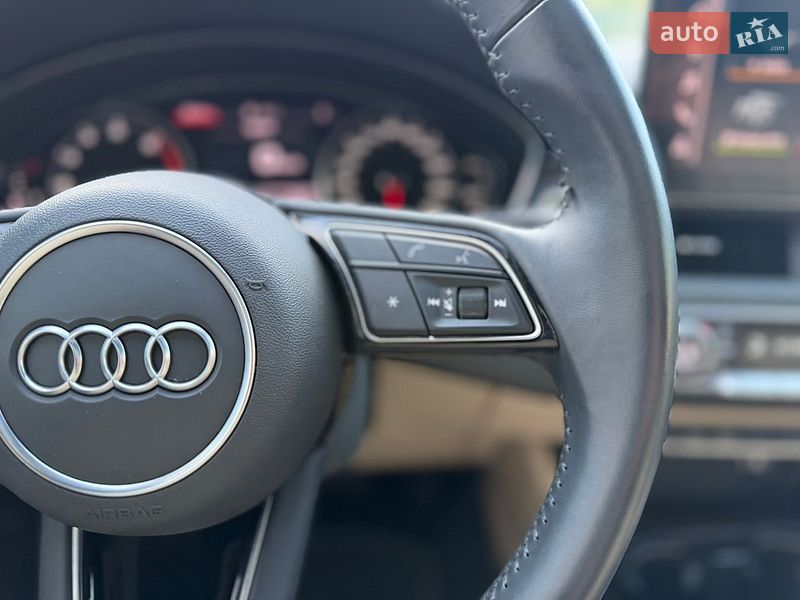 Седан Audi A4 2020 в Киеве