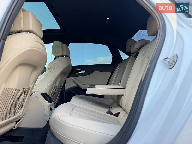 Седан Audi A4 2020 в Киеве