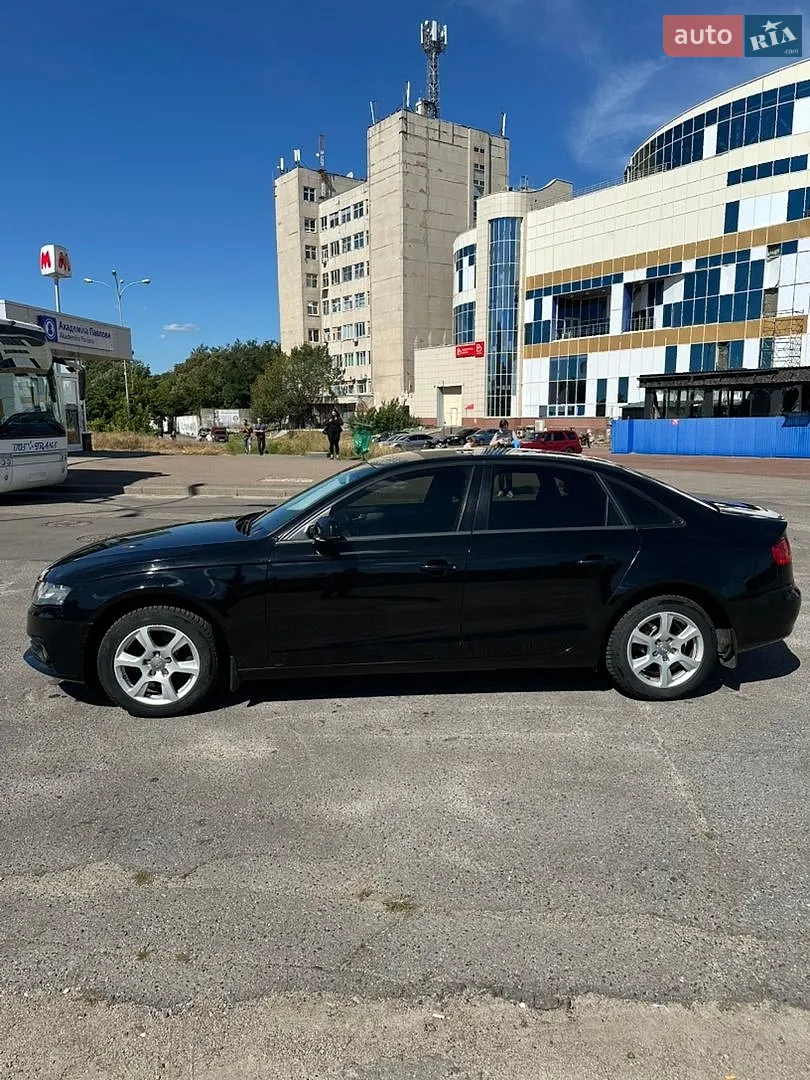 2010 Audi A4 - мініатюра 2