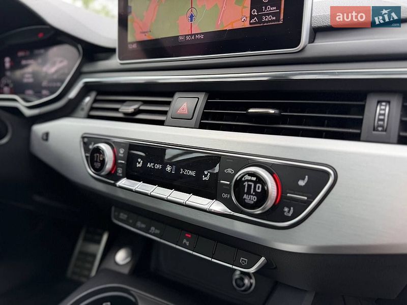 Седан Audi A4 2016 в Львові