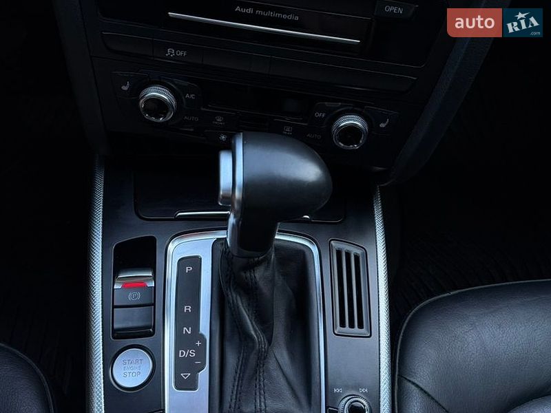 Седан Audi A4 2015 в Самборе
