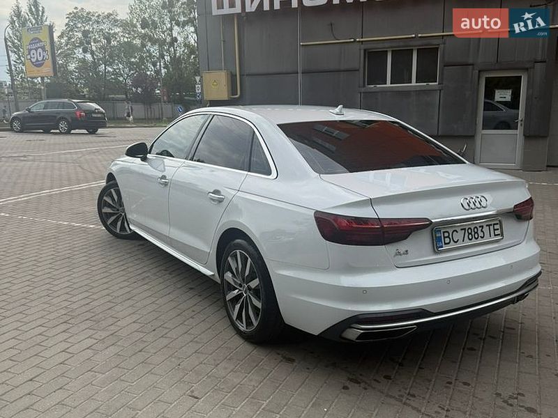 Седан Audi A4 2020 в Львове
