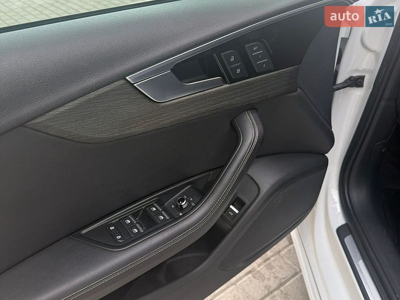Седан Audi A4 2020 в Львове