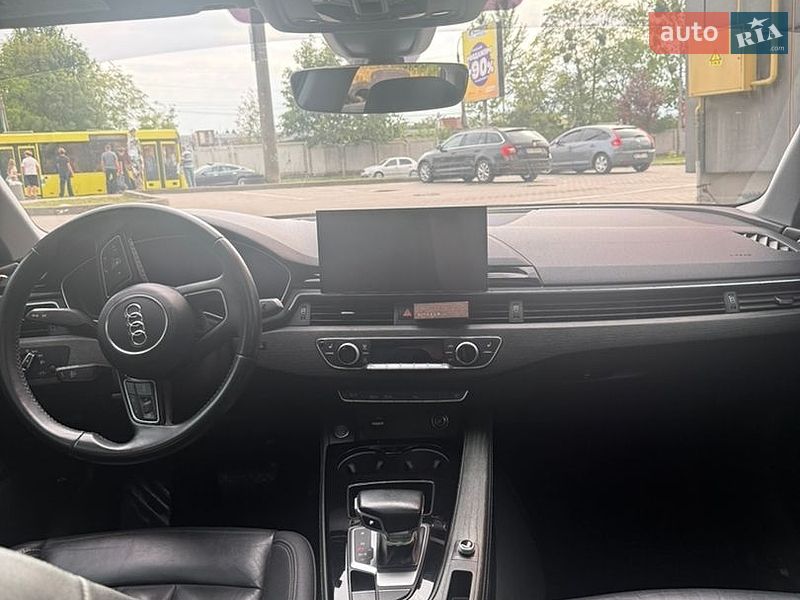 Седан Audi A4 2020 в Львове