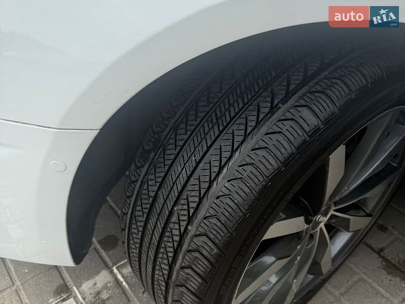 Седан Audi A4 2020 в Львове
