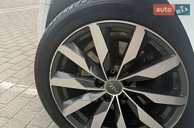 Седан Audi A4 2020 в Львове