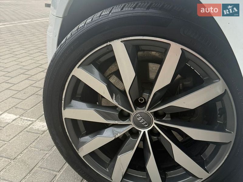 Седан Audi A4 2020 в Львове
