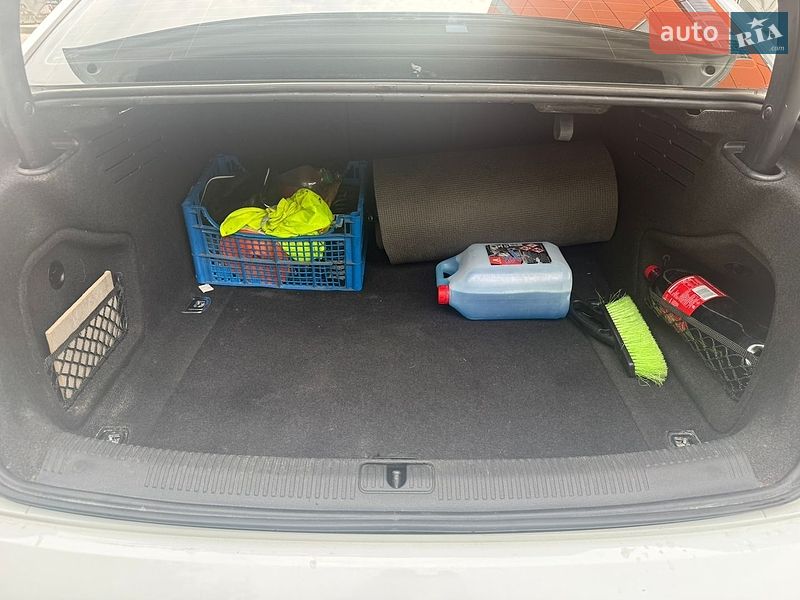Седан Audi A4 2020 в Львове