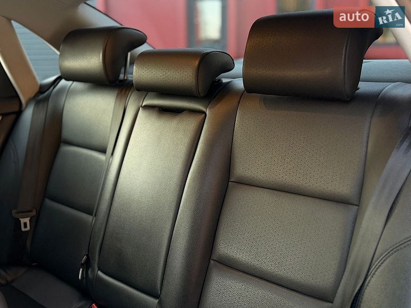 Седан Audi A4 2005 в Львові