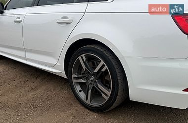 Седан Audi A4 2015 в Львове