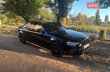 Седан Audi A4 2014 в Одесі