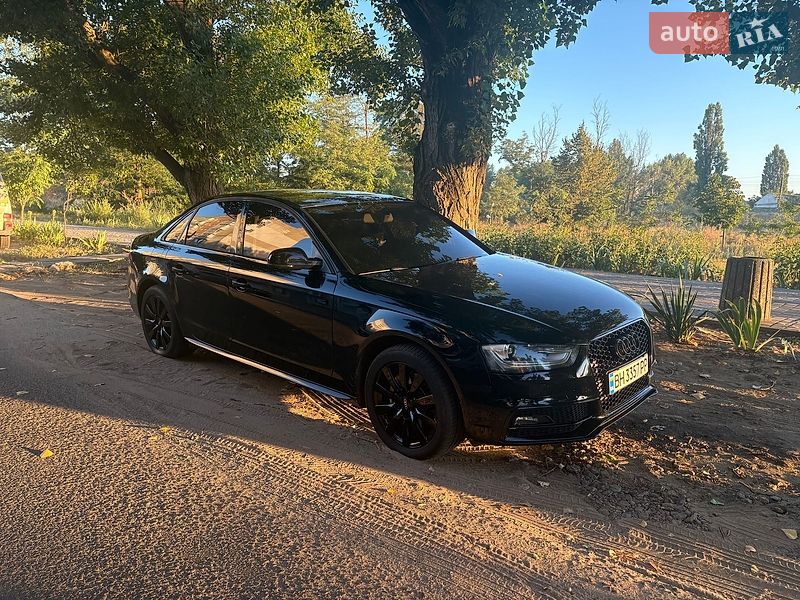 Седан Audi A4 2014 в Одесі