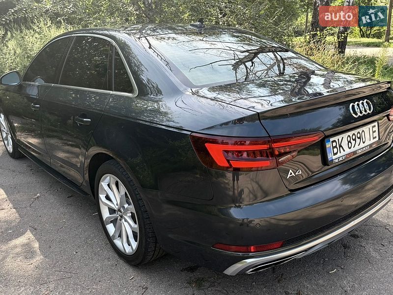Седан Audi A4 2018 в Кривом Роге