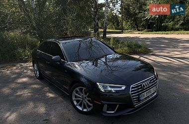 Седан Audi A4 2018 в Кривом Роге