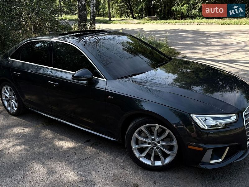 Седан Audi A4 2018 в Кривом Роге