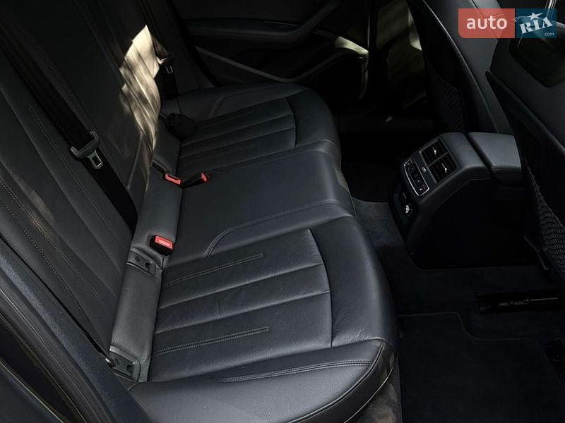 Седан Audi A4 2018 в Кривом Роге