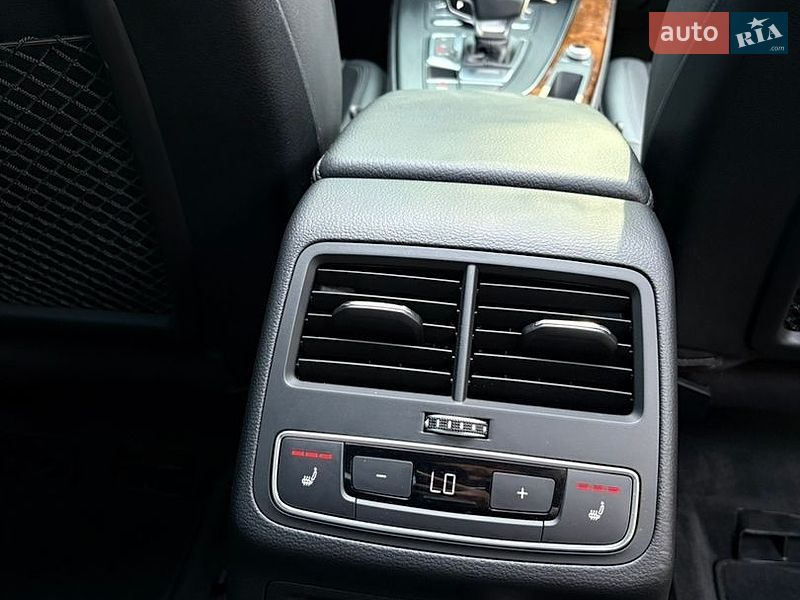 Седан Audi A4 2018 в Кривом Роге