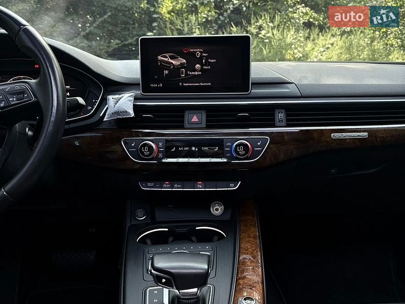 Седан Audi A4 2018 в Кривом Роге