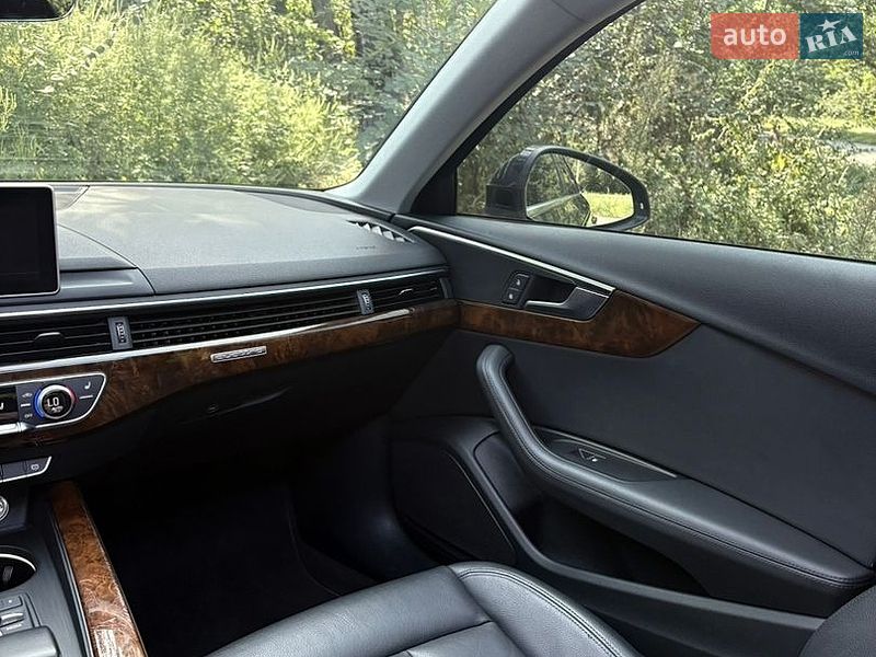 Седан Audi A4 2018 в Кривом Роге