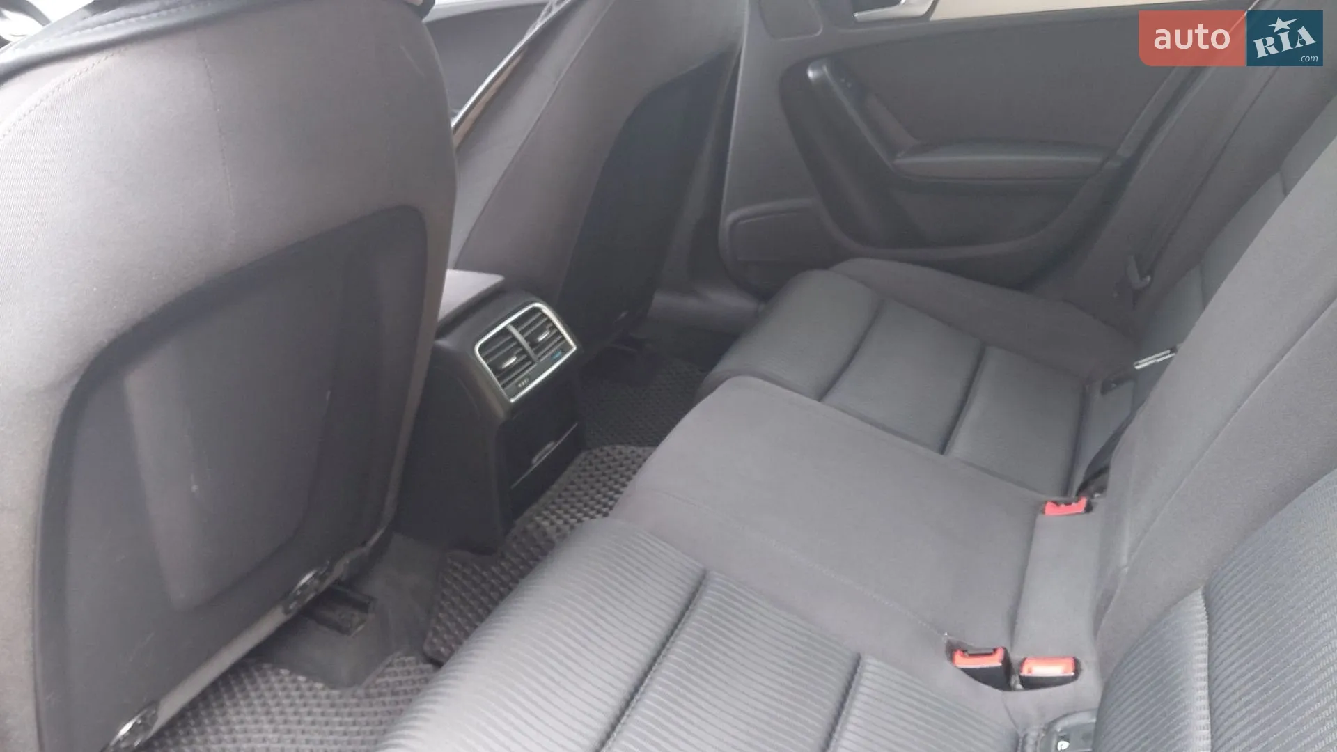 2011 Audi A4 - мініатюра 9