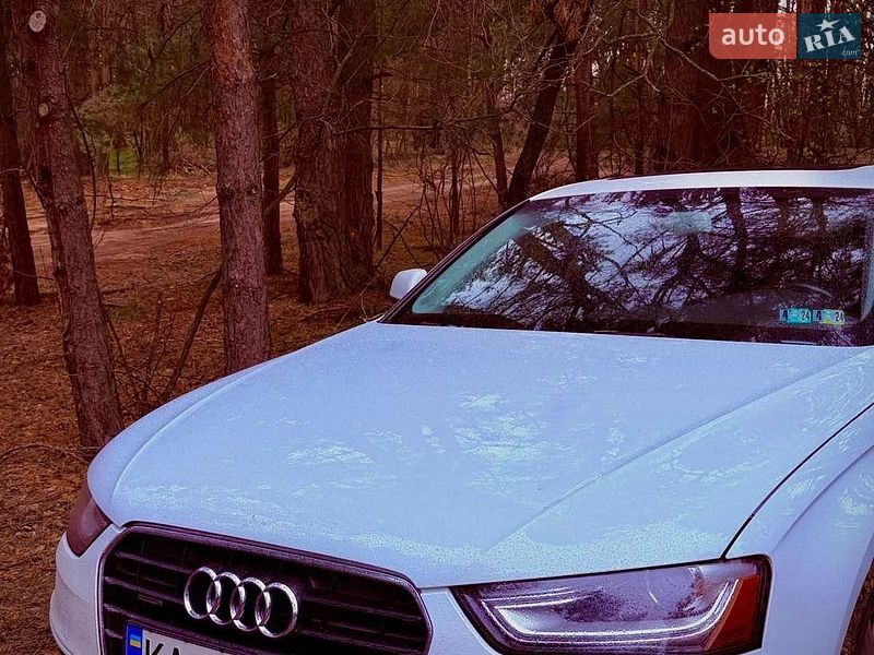 Седан Audi A4 2013 в Киеве