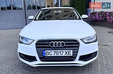 Седан Audi A4 2014 в Львове