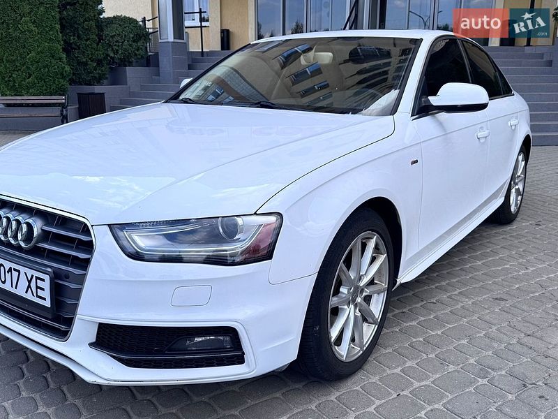 Седан Audi A4 2014 в Львове